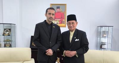 Meeting Between the Ambassador of the Islamic Republic of Iran and the Minister of Religious Affairs of Brunei Darussalam